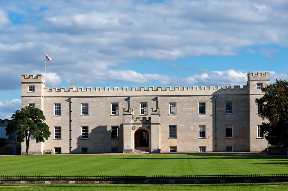 Syon House was just one London location used for interiors at Simon's house