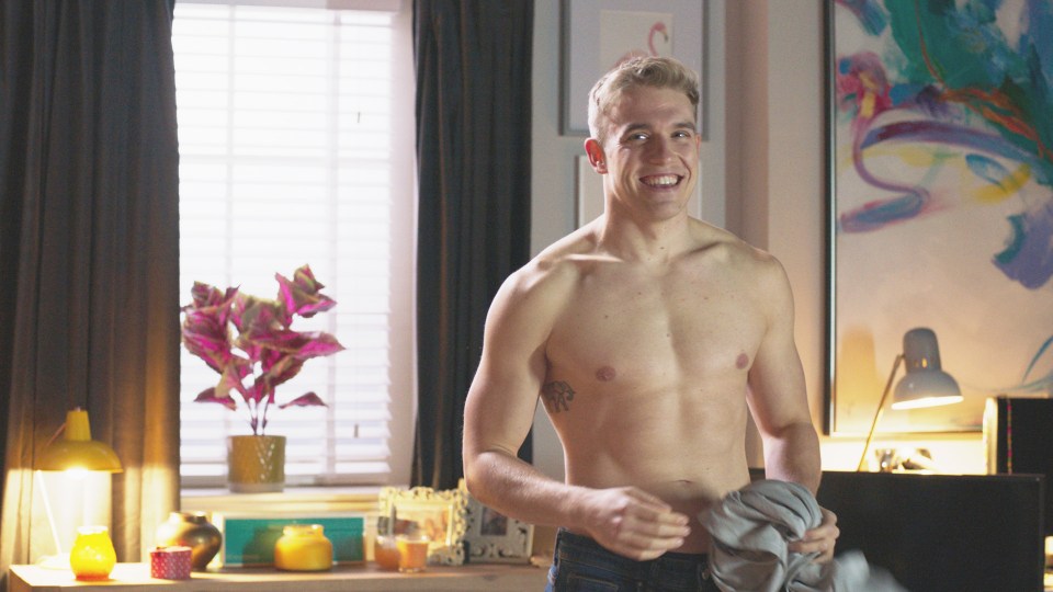 Casualty's Bobby Lockwood shows off his impressive physique as new paramedic Leon