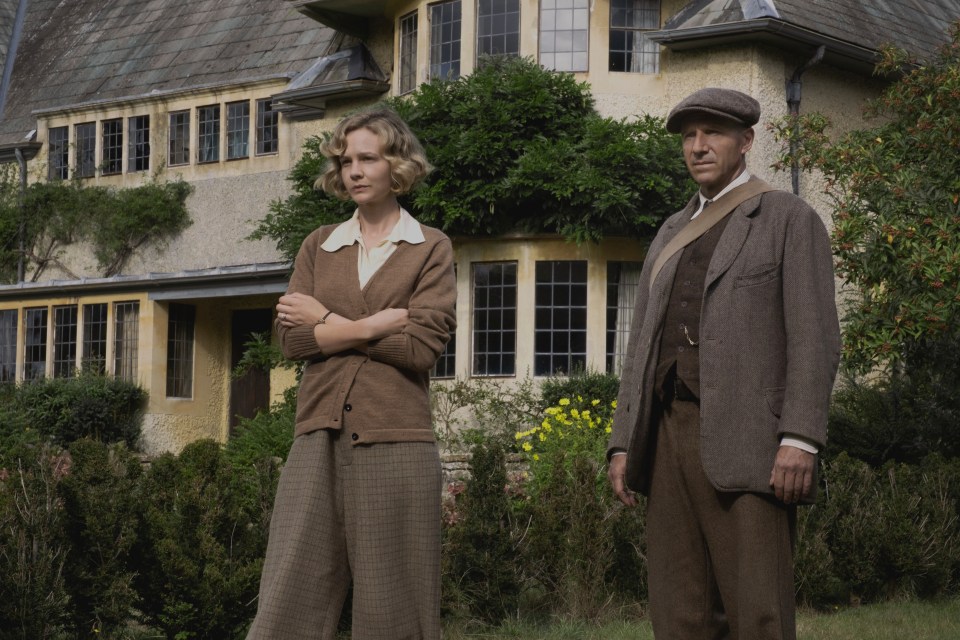 The film is based on the 1939 excavation of Sutton Hoo