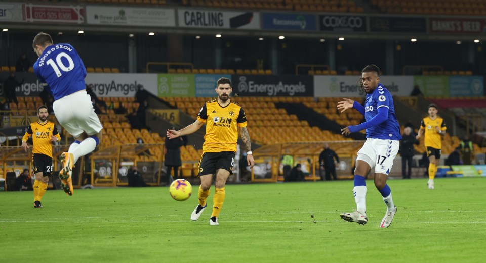 Alex Iwobi opened the scoring, slotting home from inside the box after neat build-up play