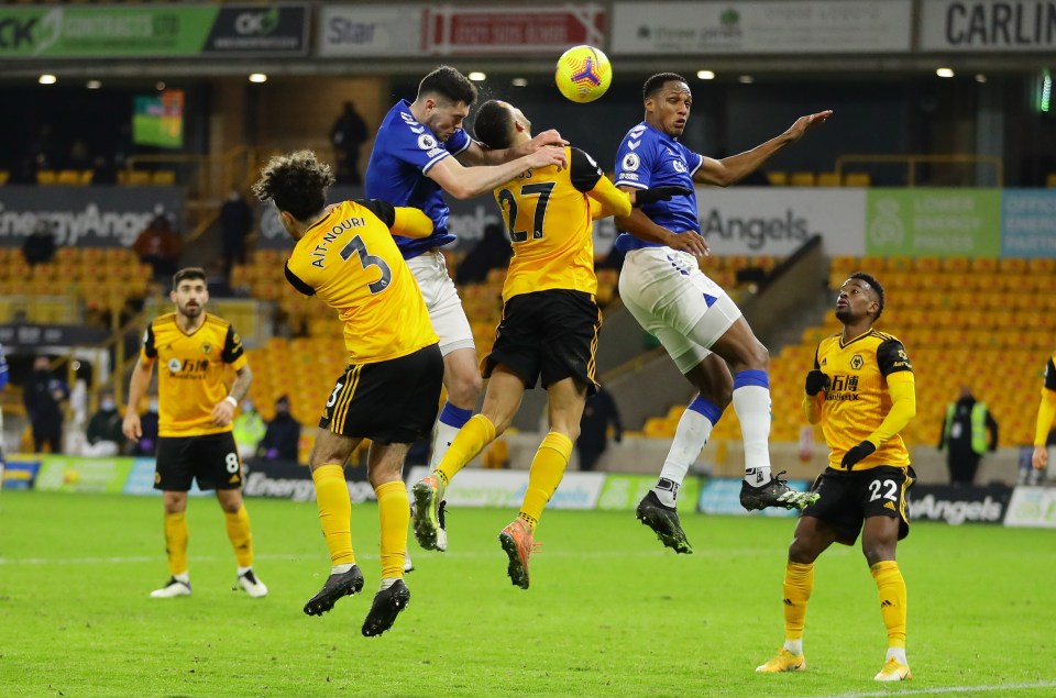 Michael Keane powered in a late goal to send Everton back up to fourth