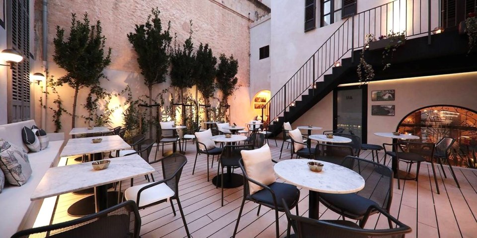 The hotel is the perfect base for exploring the nearby Gothic quarter