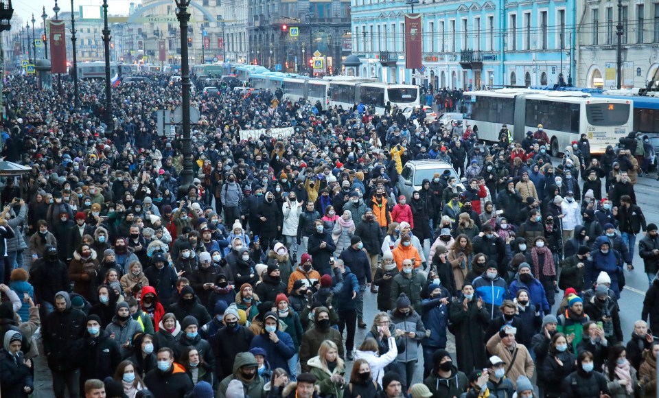 Russian police are arresting protesters demanding the release of top Russian opposition leader Alexei Navalny