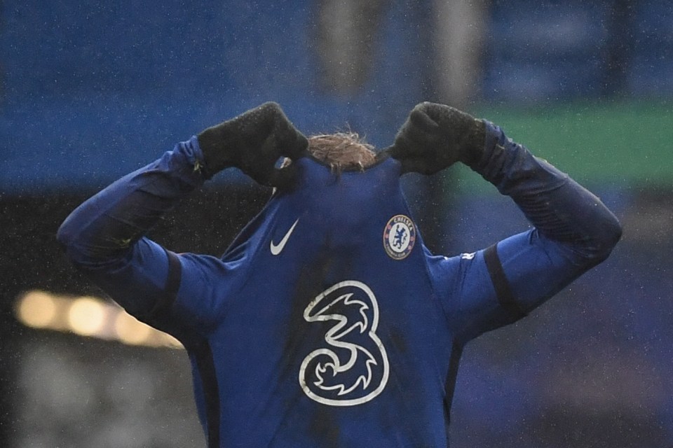 Timo Werner covered his face after fluffing his lines from the spot