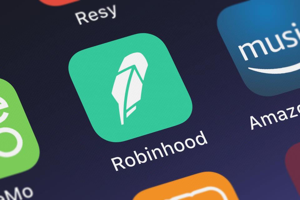 Platforms like Robinhood and Ustocktrade claim to make stock trading so simple that anyone can give it a go