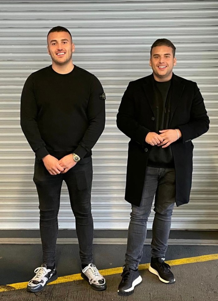 Toby (left) and Ollie (right) created the affordable teeth whitening kit business to make people feel good about themselves