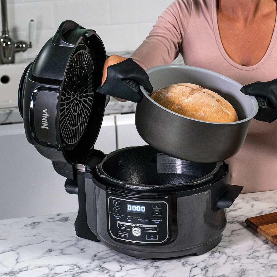 You can even use the oven setting to bake bread