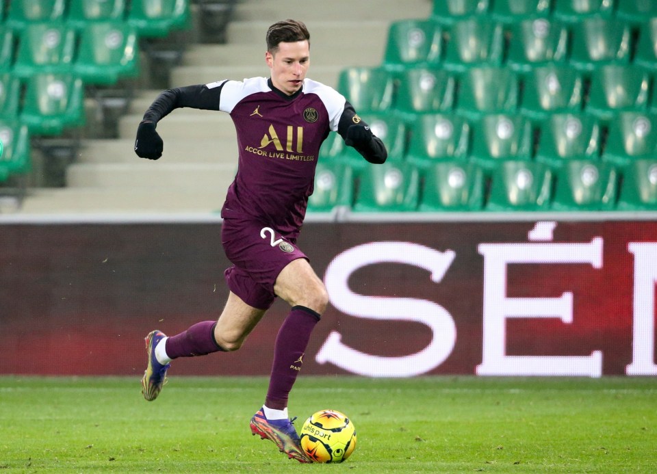 Julian Draxler is reportedly being offered to Arsenal