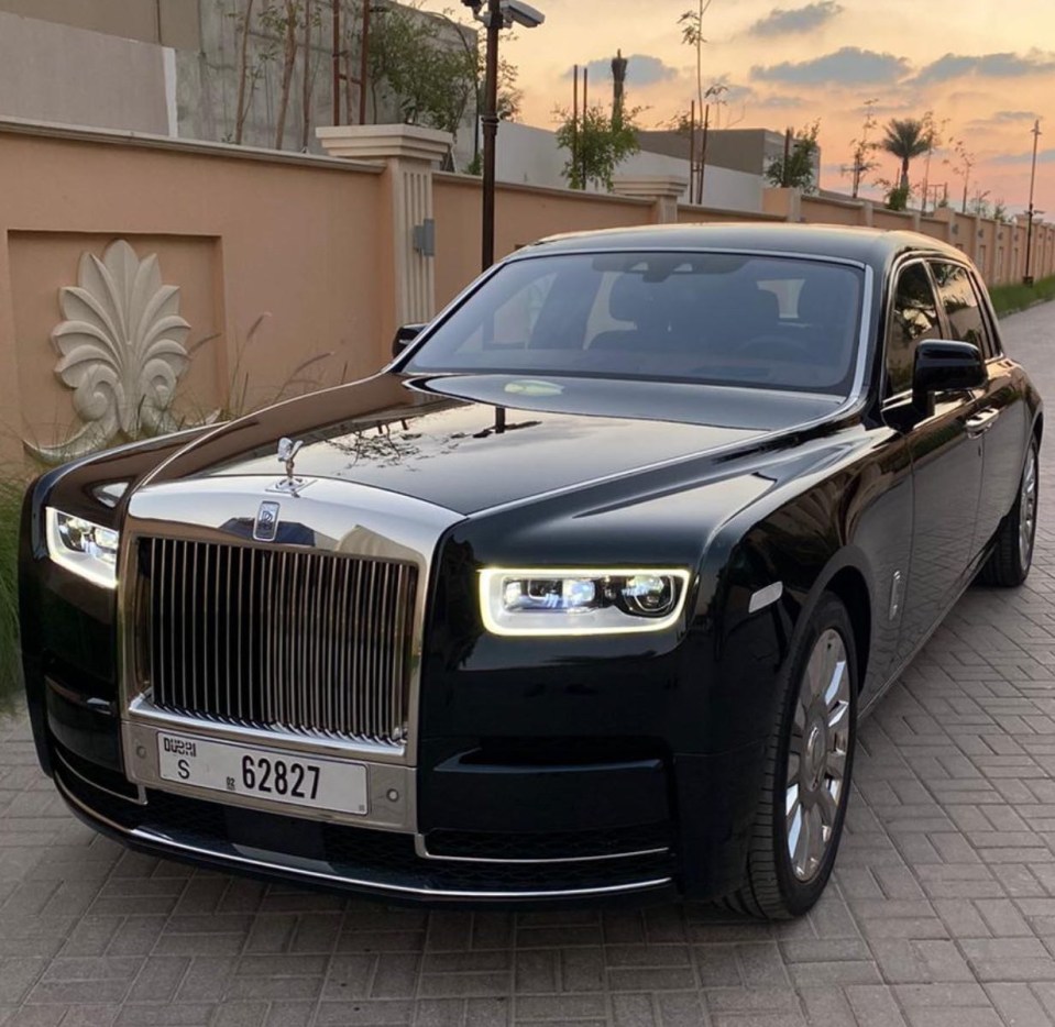 McGregor also drove his Rolls-Royce to pick up his new Bentley, pictured