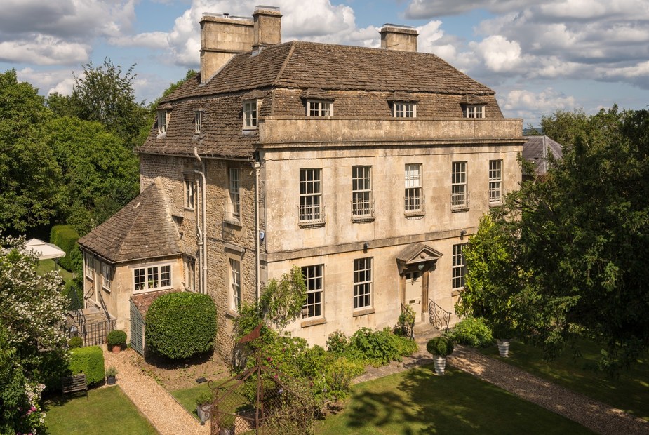 This country home is just a short distance from the Georgian Spa town of Bath