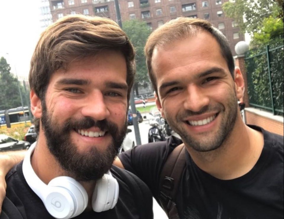 Like their dad, both Alisson and Muriel Becker are goalkeepers