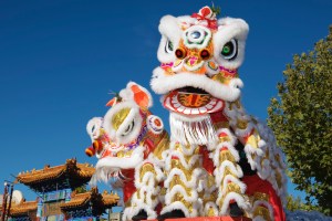  Chinese New Year celebrations include the traditional dragon dance