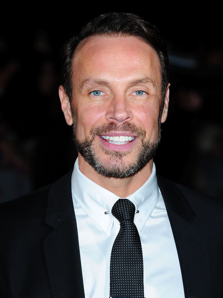 Disputed judge Jason Gardiner, 49, makes a shock return on ITV as he saves tonight's Dancing On Ice montage show