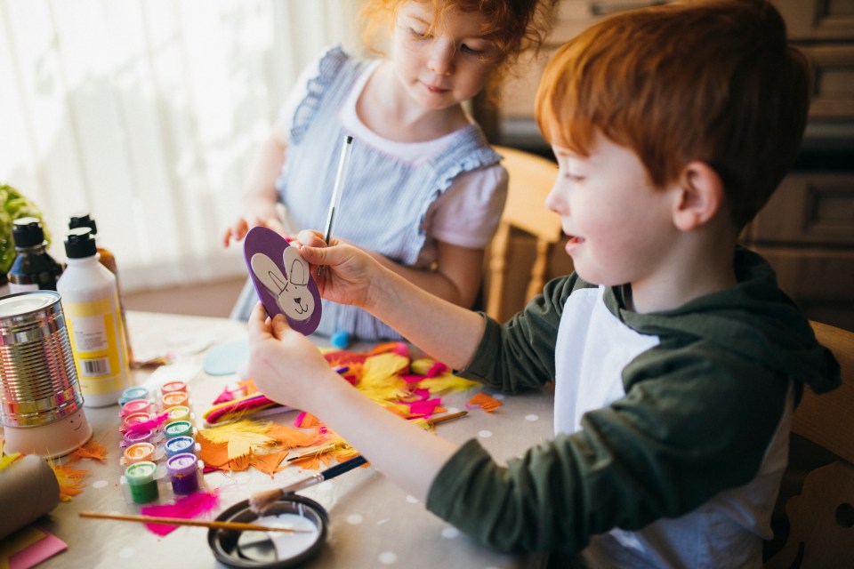 Experts at DIYS.com were intrigued to find out which crafts will keep your child distracted the longest