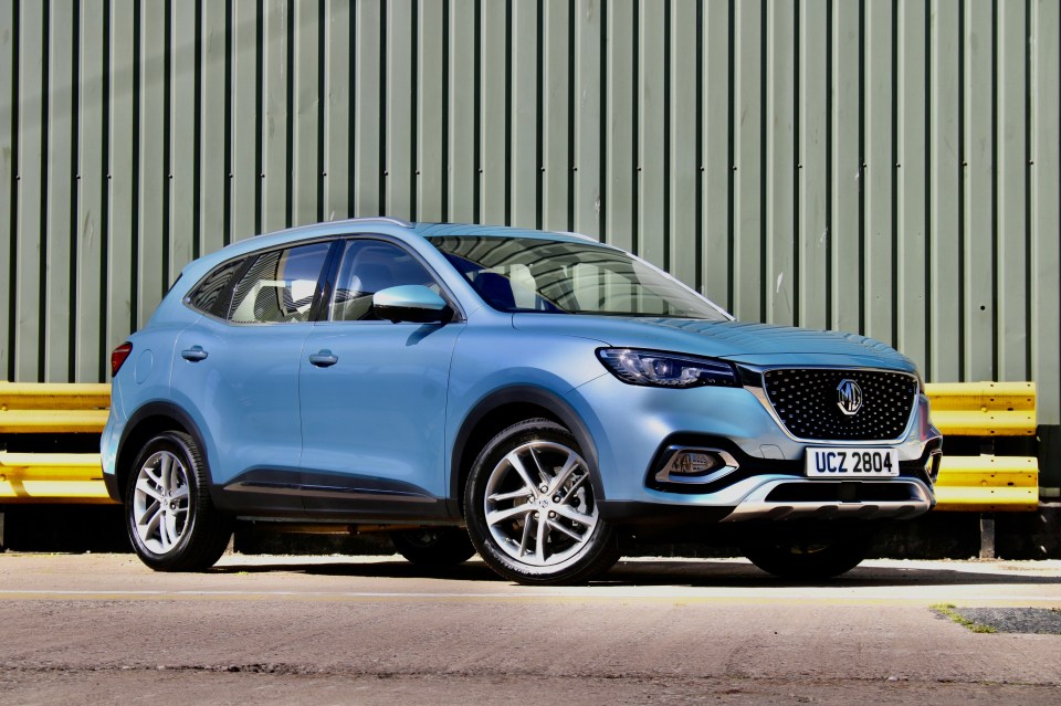 The MG HS is a high-riding family SUV which doesn’t actually have any 4×4 capabilities