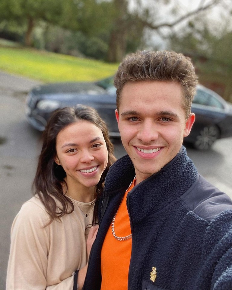 Joe and Vanessa posed for a selfie after leaving their hotel after 10 days of isolation