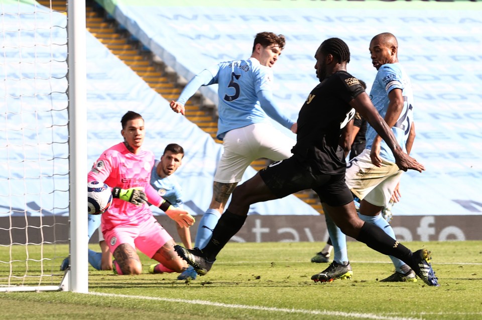 Michail Antonio gave West Ham hope on the stroke of half time