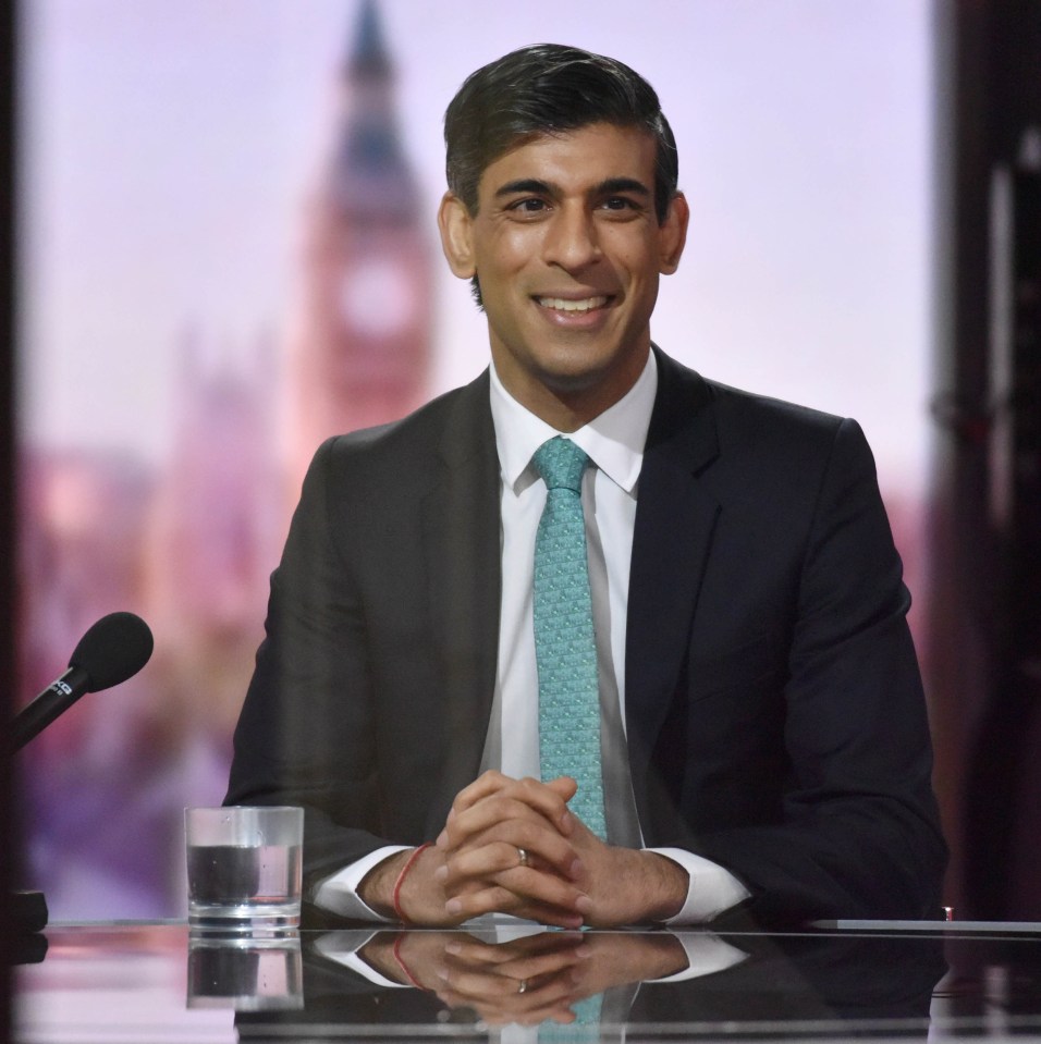 Chancellor Rishi Sunak will extend the VAT cut on pubs and restaurants until at least June