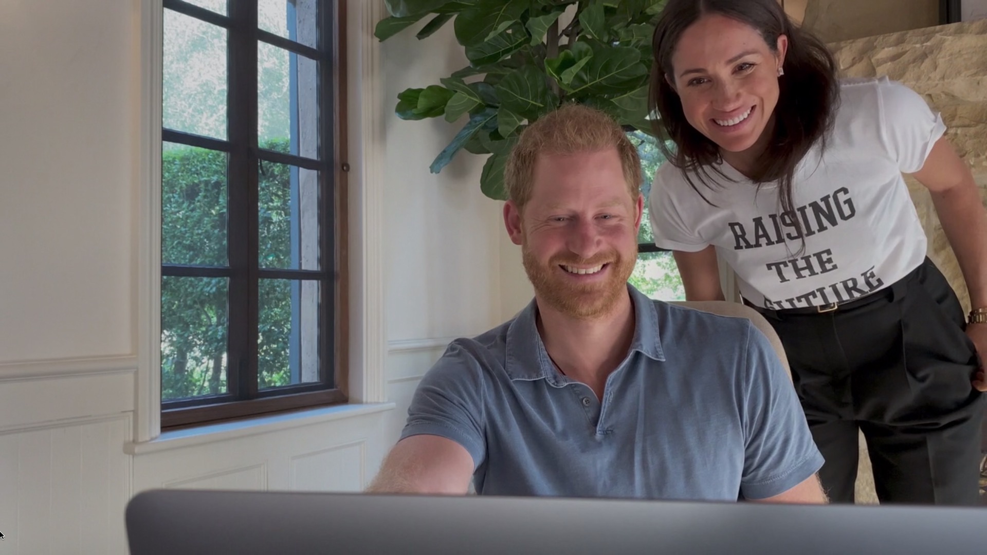 The couple have a VERY healthy fiddle fig leaf free in the corner of their office