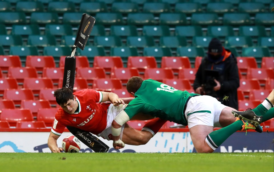 Youngster Rees-Zammit scored what turned out to be the crucial try