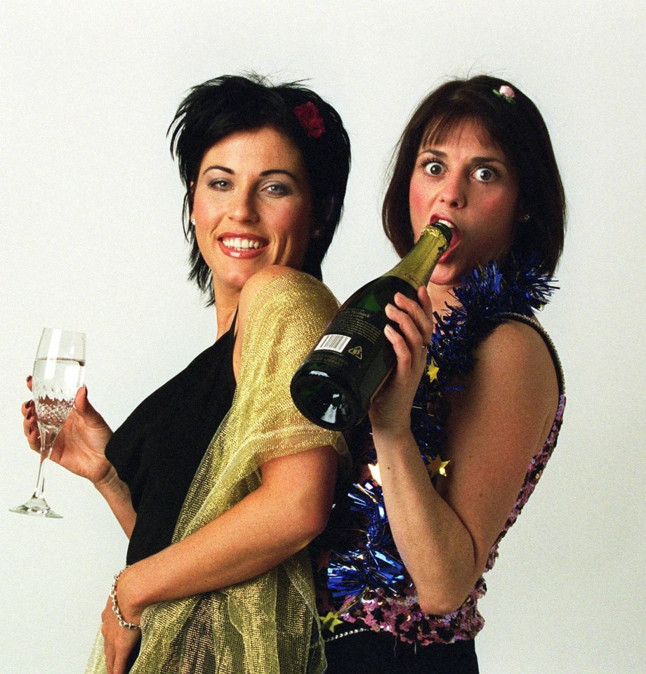 Elaine as Lynne alongside Jesse Wallace's Kat - but booze did become an issue