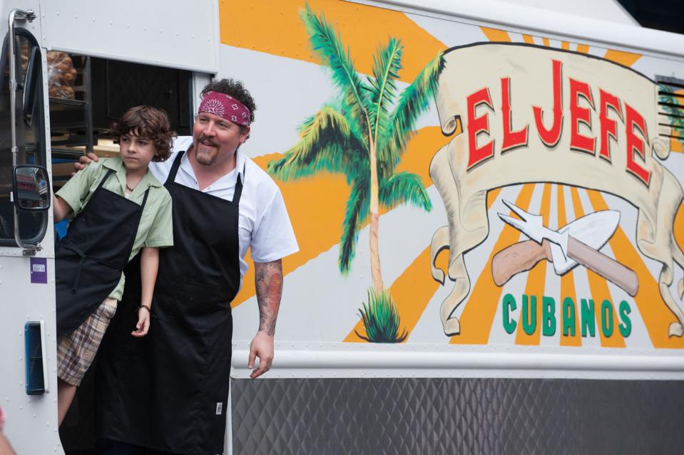  Chef Carl Casper is booted out of his LA eatery so starts up a food truck