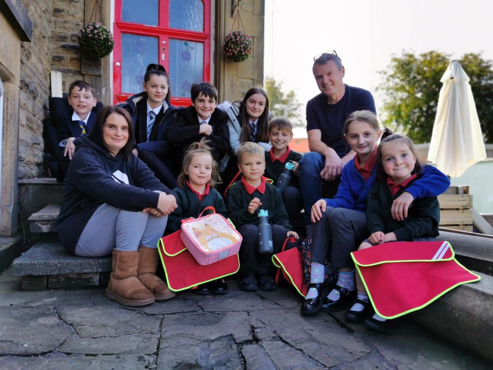 The Radford family prepare to send their kids back to school in tonight's 22 Kids & Counting