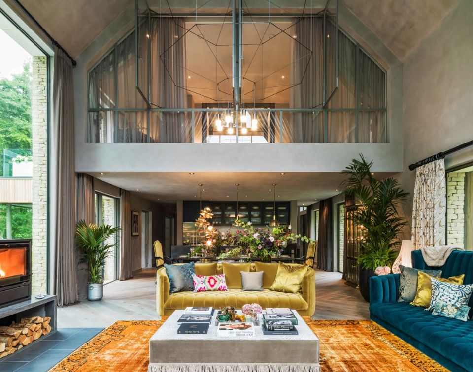 Viewers of Extraordinary Escapes with Sandi Toksvig were amazed by a £3.5 million Cotswold home designed by Kate Moss