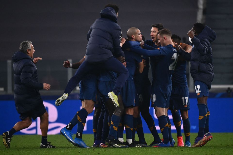 Porto went wild after Oliveira scored an 115th-minute free-kick to end Juventus' comeback