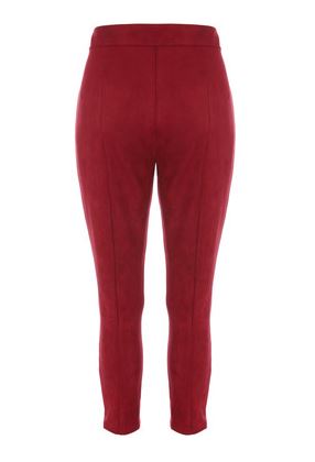 These red leggings look comfy and fashionable