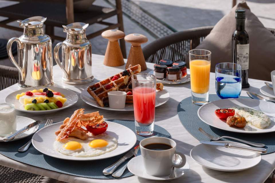 You can make the most of breakfasts by the pool