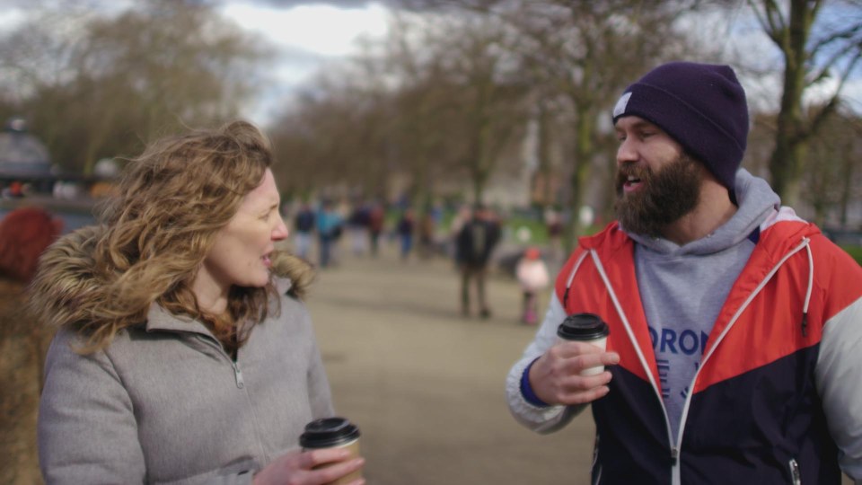 Chris decides not tell Sarah about his health scare during their first meeting as matches