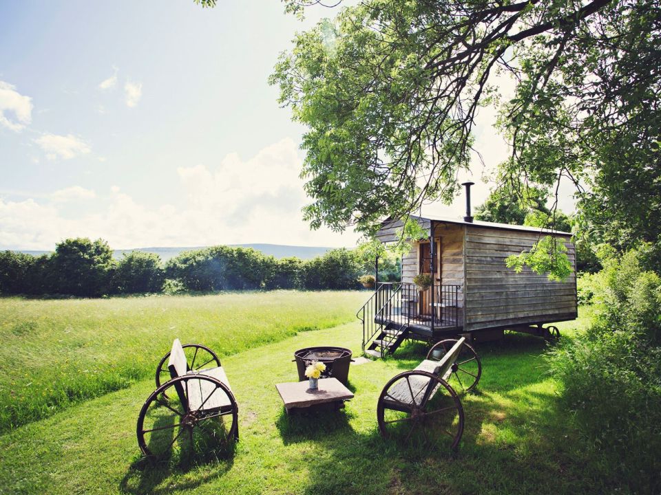 Couples will love having their own hot tub at this shepherd's hut