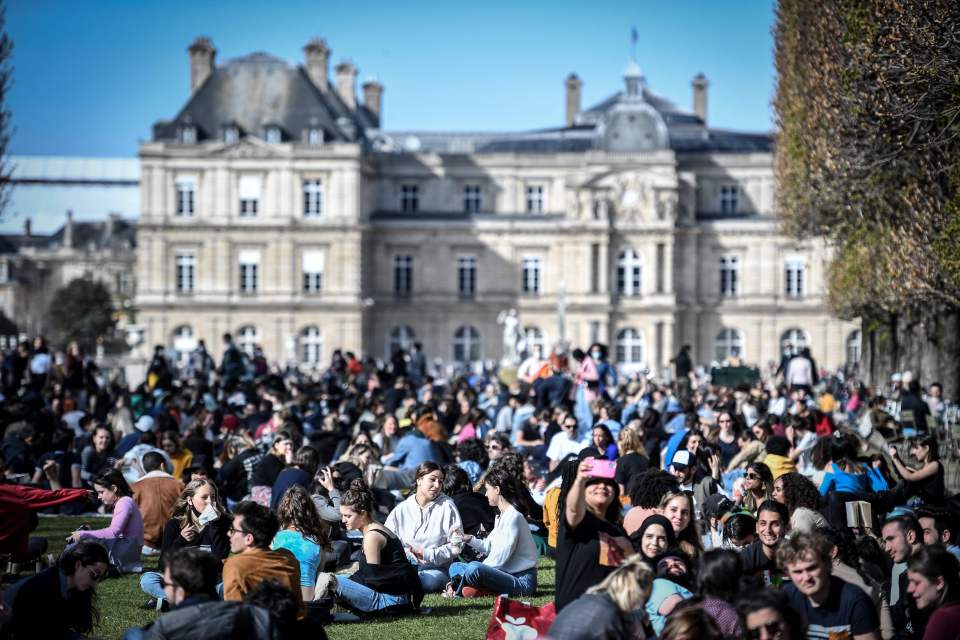 The Jardin du Luxembourg was also packed with people enjoying the sunshine