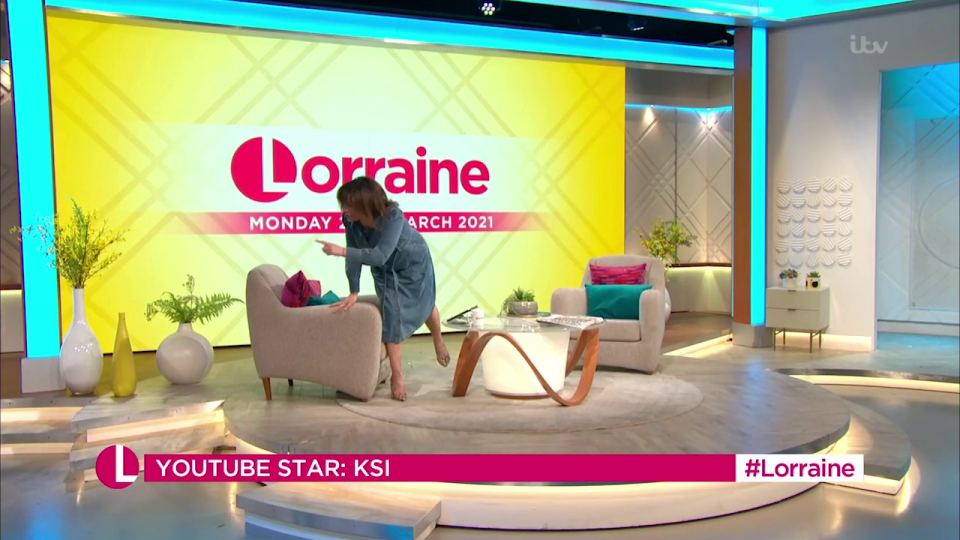 Lorraine Kelly startled fans when she began acting oddly on her sho