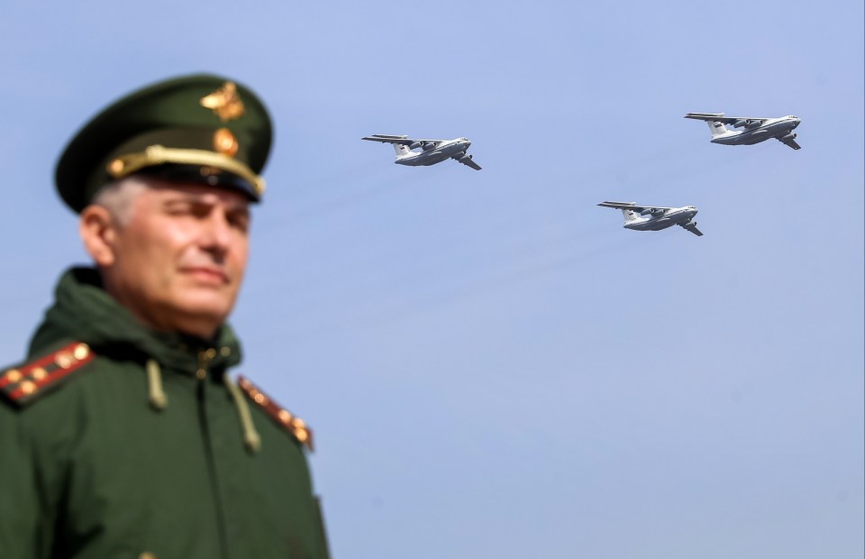 Strategic airlifters fly over the Alabino training ground