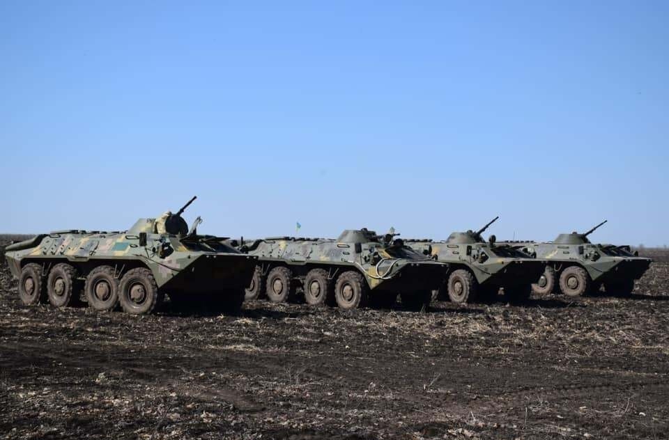 Ukrainian forces patrol the border