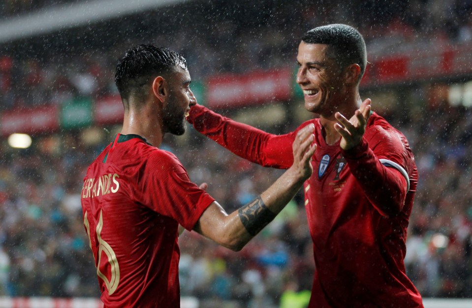 Fernandes picked Portugual team-mate Cristiano Ronaldo up front