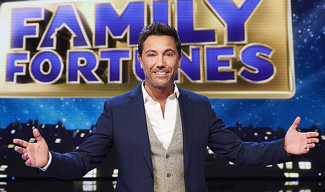 Les Dennis has slammed the Family Fortunes revamp with Gino D'Acampo