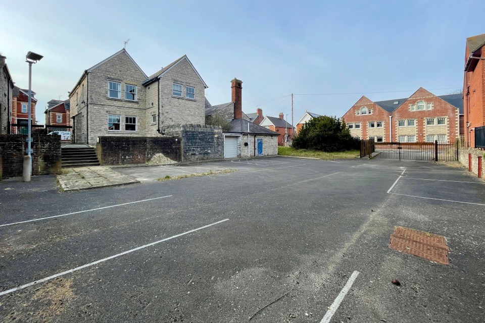 The station, with a carpark outside, is about 80 yards from the beach