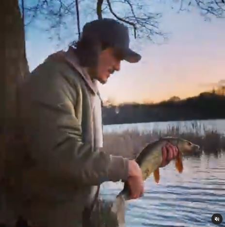 Edinson Cavani shows off his catch on Instagram