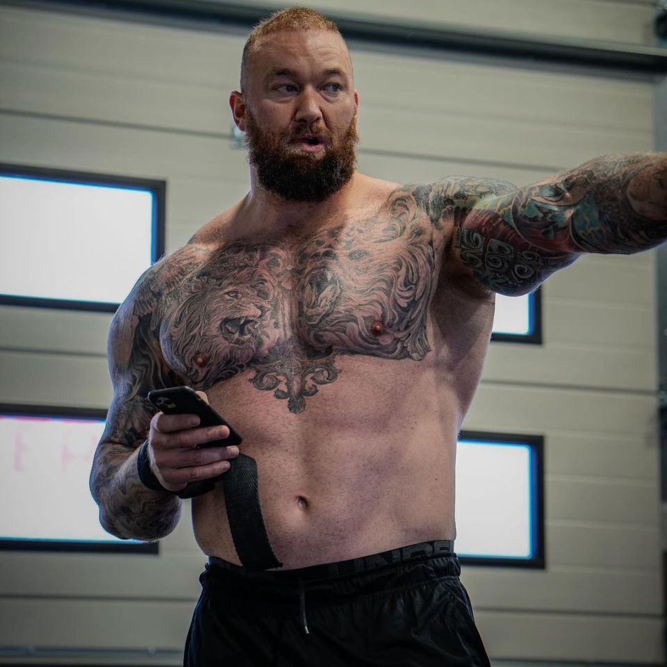 Hafthor Bjornsson will face British heavyweight Simon Vallily in an exhibition bout next month