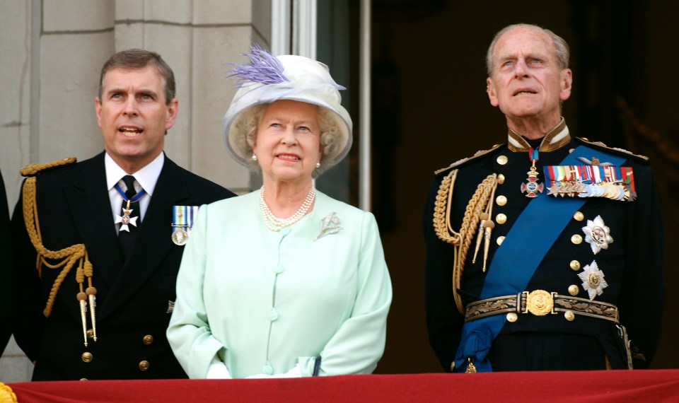 Prince Andrew is sitting closest to the Queen during the funeral