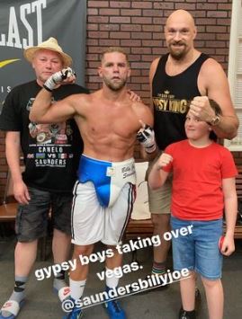 Tyson Fury shared this snap of him in the gym with Billy Joe Saunders in Las Vegas