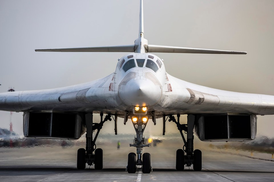 Tu-160 nuclear bombers took part in the exercise designed to imitate war with Ukraine