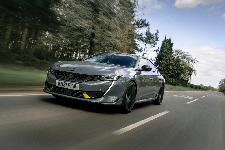 The Peugeot 508 PSE is half milkfloat, half rocketship