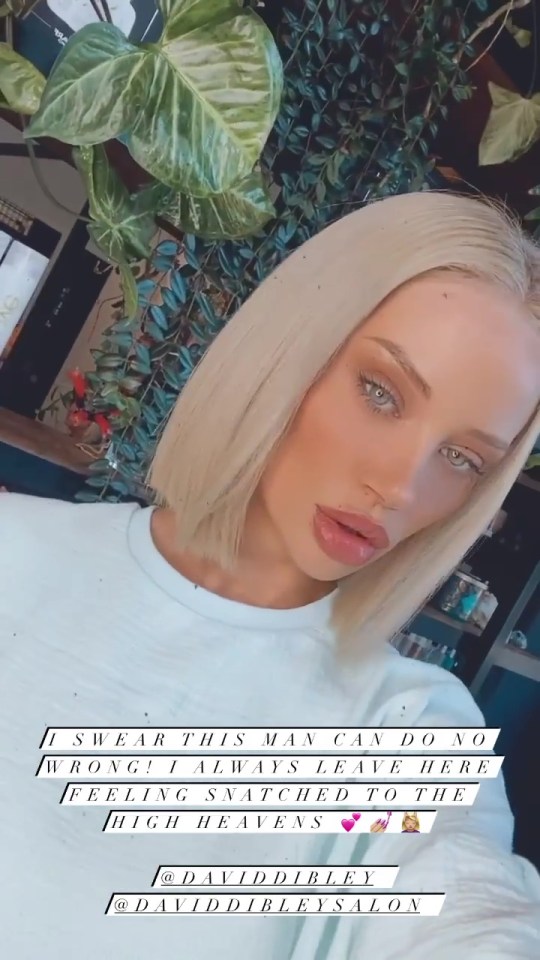 Jessika Power showed off her new peroxide blonde bob