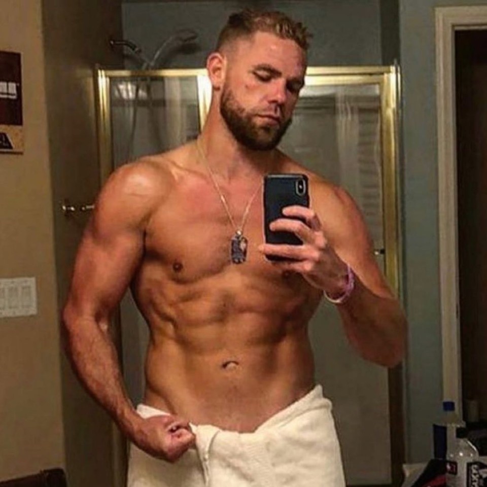 Saunders has shown off his ripped physique ahead of his bout against Saul Alvarez