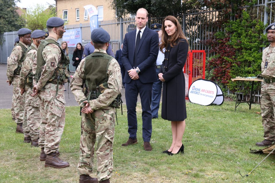 Chatting with youngsters in their cammo gear