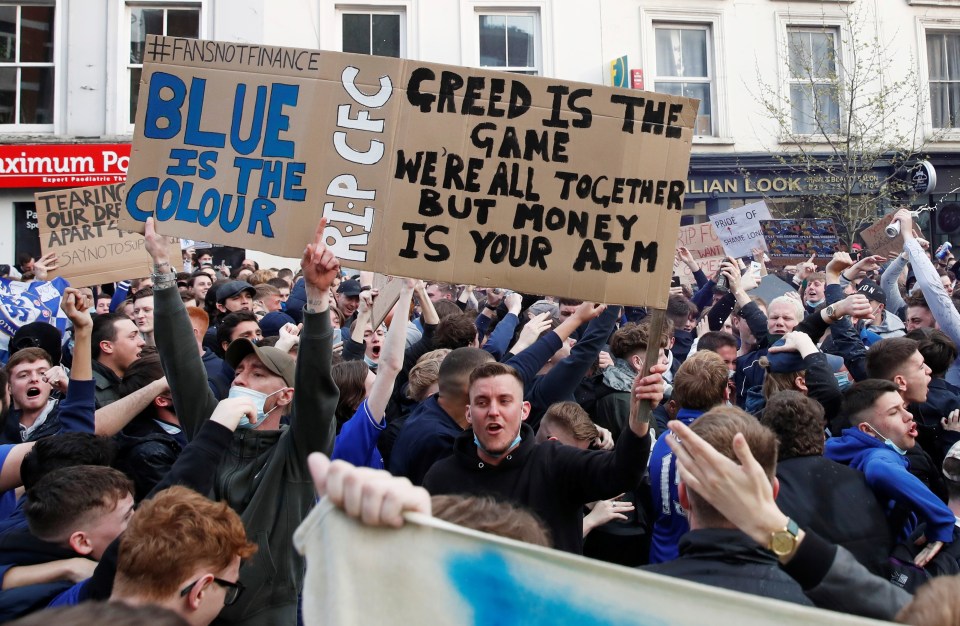 Fans crammed outside Stamford Bridge to make their voices heard - but Perez thinks it was faked